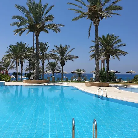 St. George Gardens & 4*