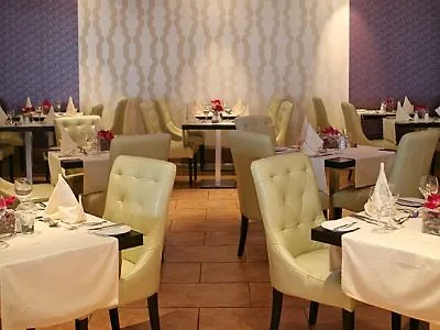 St. George Gardens & 公寓式酒店 Klorakas