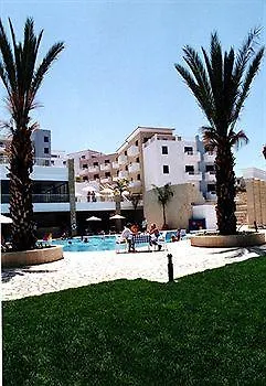 Apartahotel St. George Gardens &