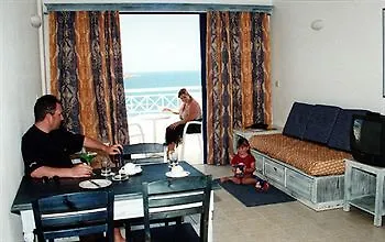 St. George Gardens & Apartahotel Klorakas