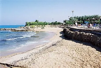 St. George Gardens & Apartahotel Klorakas