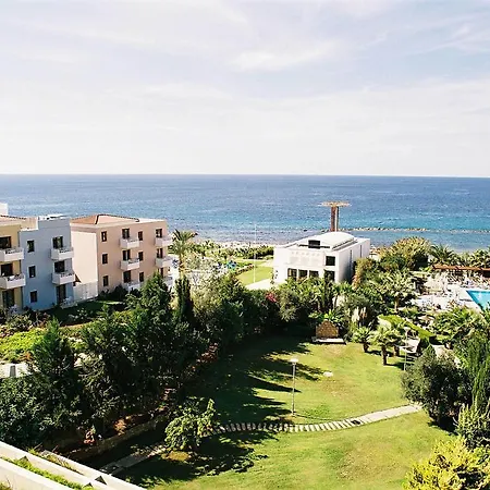 מלון דירות St. George Gardens & Klorakas