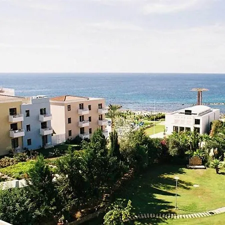 מלון דירות St. George Gardens &