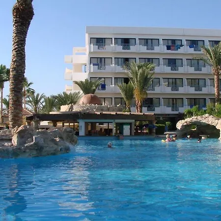 מלון דירות St. George Gardens & Klorakas