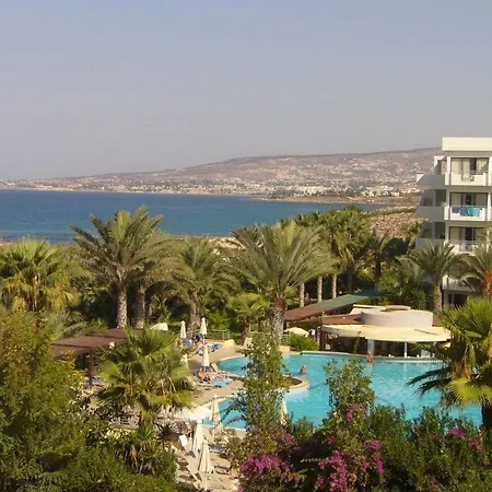 מלון דירות St. George Gardens & Klorakas