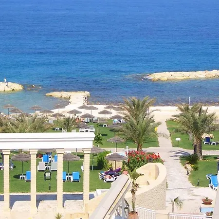 מלון דירות St. George Gardens & Klorakas