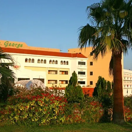 מלון דירות St. George Gardens & 4*