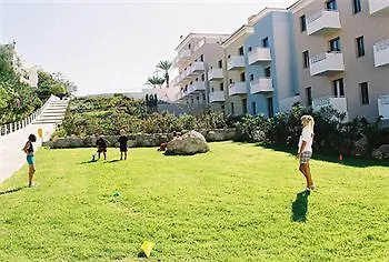 St. George Gardens & מלון דירות 4*