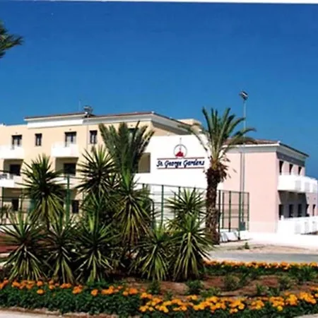St. George Gardens & מלון דירות
